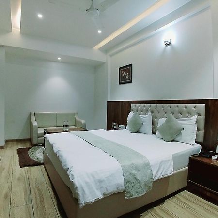Hotel Sai Pratik, Newly Built Up, Complimentary Shuttle To The Temple Shirdi Exterior photo